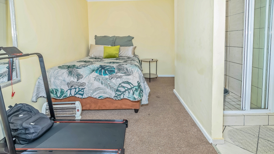 1 Bedroom Property for Sale in Sunset Glen Western Cape